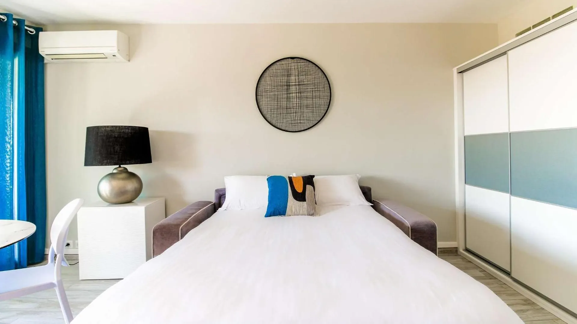 Select'Sohome - Studio Au Coeur Du Centre-Ville Du Lavandou A Quelques Pas De La Plage ! - Services Hoteliers - Arev Le Lavandou France